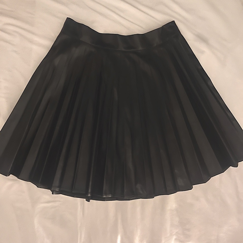 Black Pleated Faux Leather A-Line Mini Skirt